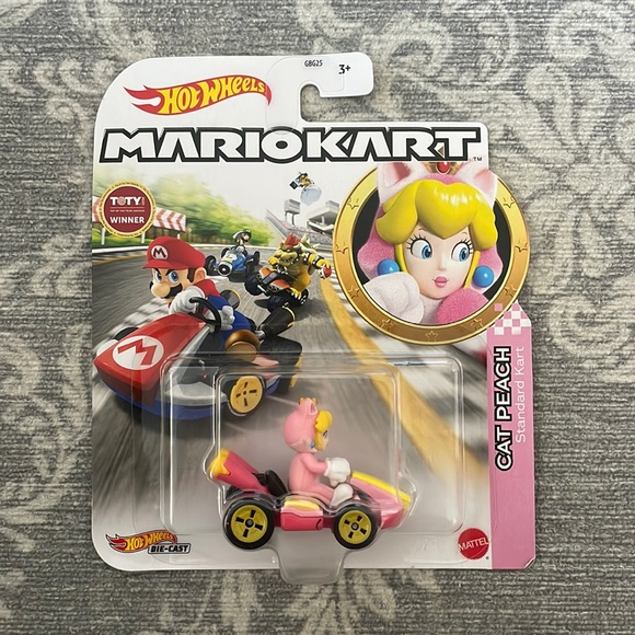 Nintendo Toys Hot Wheels Mario Kart Cat Peach Standard Kart Diecast